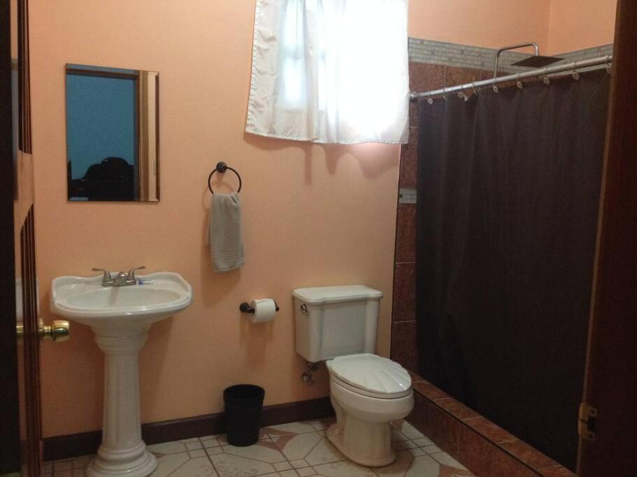 Banyan Rose Apartment Orange Walk Екстериор снимка