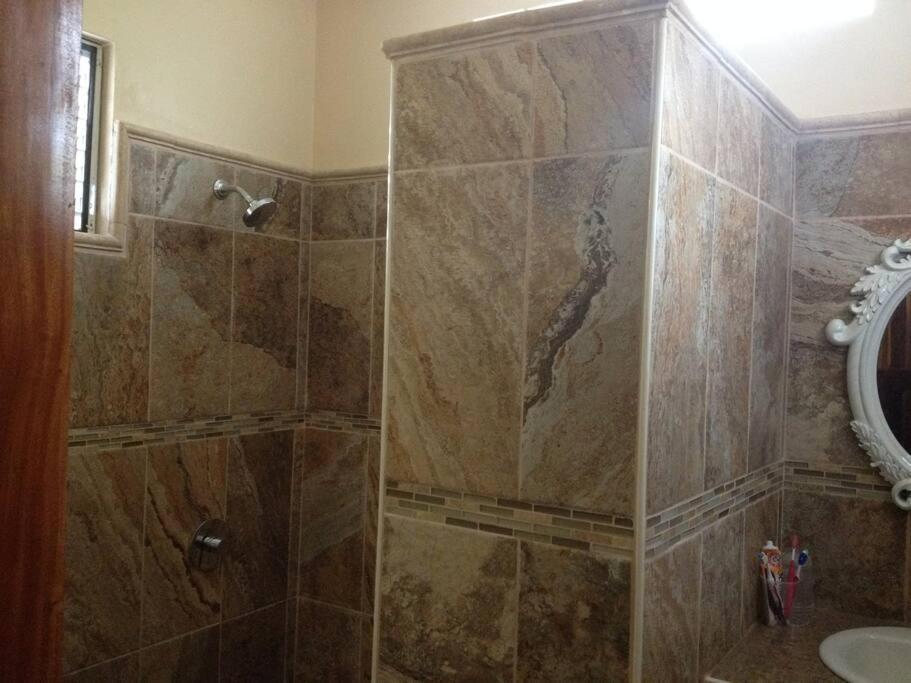 Banyan Rose Apartment Orange Walk Екстериор снимка