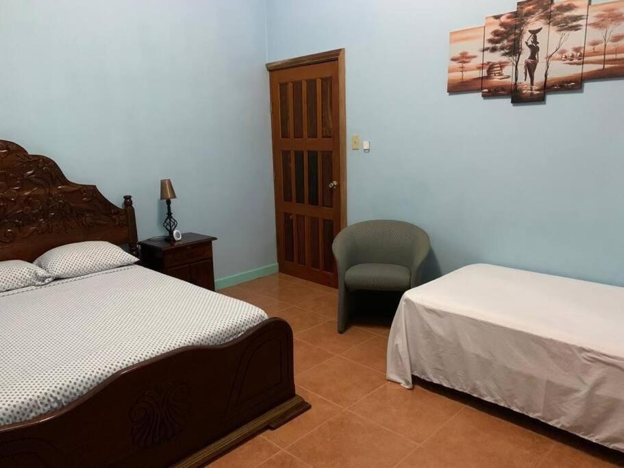 Banyan Rose Apartment Orange Walk Екстериор снимка